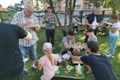 Grupas "Sarkangalvīte" bērni svin tēvu dienu