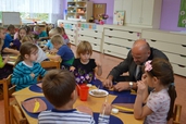 Deputāti viesojas "Pasaciņā"